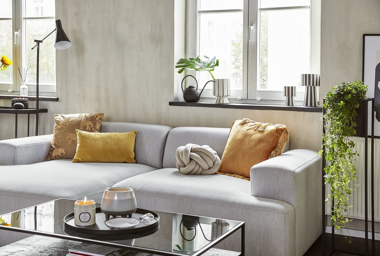 Interiéry v odtieňoch Ultimate Grey a Illuminating Yellow Interiéry v odtieňoch Ultimate Grey a Illuminating Yellow